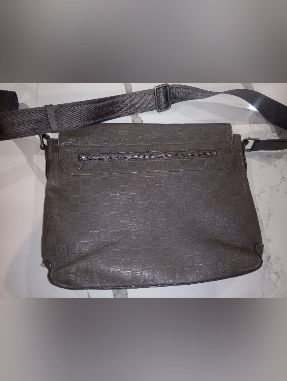 Louis Vuitton Damier Infini Messenger/Crossbody Bag